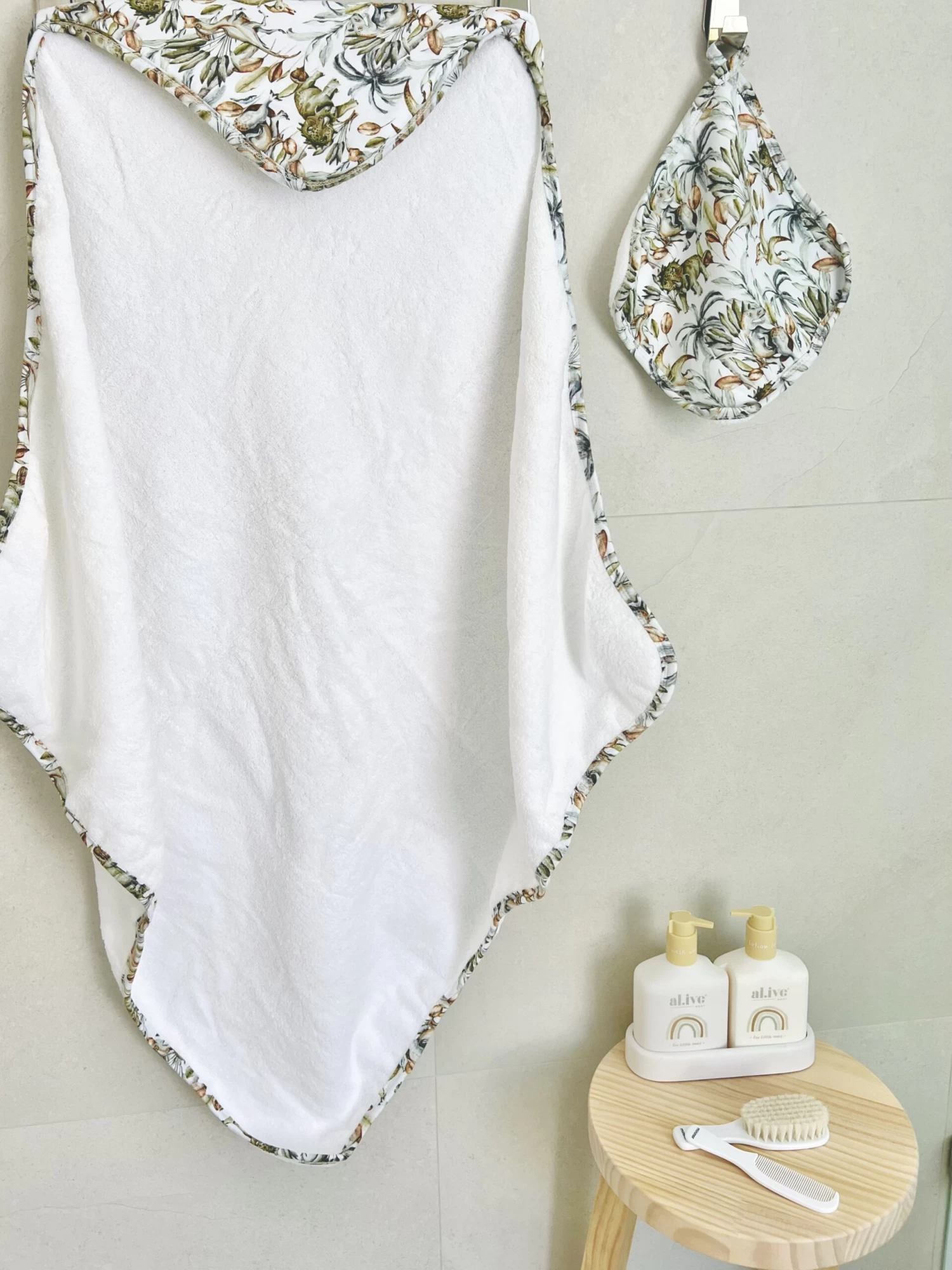 Mini & Me Hooded Towel & Wash Cloth Set Jurassic