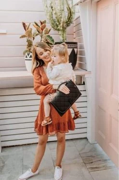 OiOi Change Clutch Black Quilt