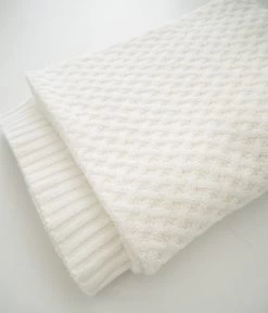 Snuggle Hunny Kids Diamond Knit Baby Blanket White
